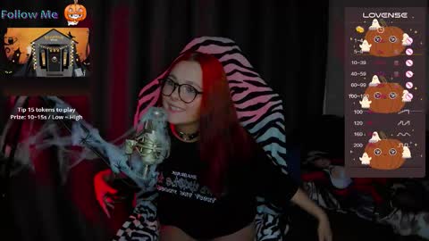 Chloe online show from October 8, 4:13 pm