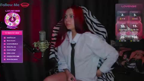 Chloe online show from October 1, 4:06 pm