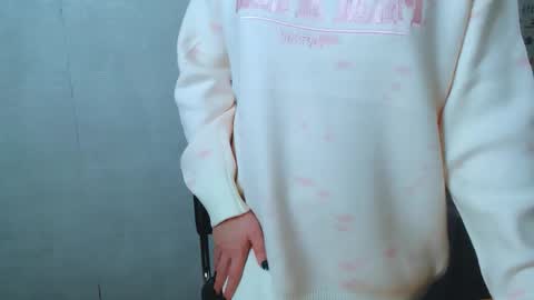 Chloe online show from January 6, 5:28 pm