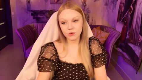 ChloeWight online show from February 17, 11:53 am