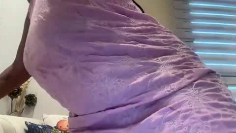 ChocolateCakeQueen online show from December 12, 11:17 am