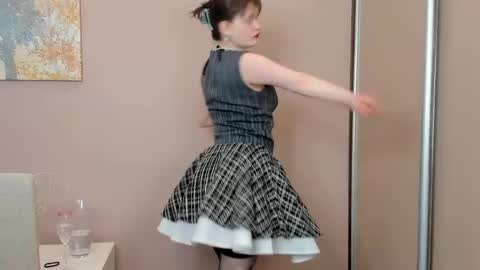 Cassandra online show from April 9, 6:19 am