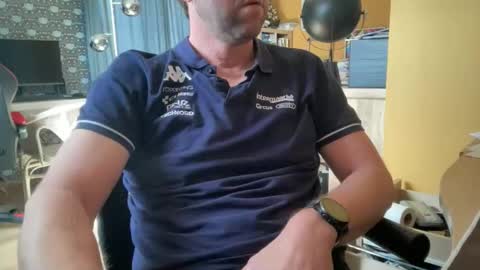 chris13abcd online show from April 16, 8:25 am