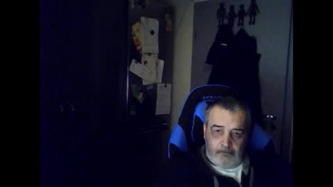 Chris online show from March 29, 4:47 am