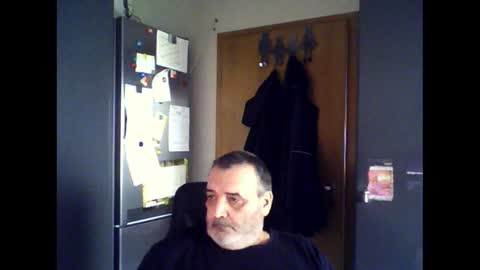 Snapshot of chris250268 chatting on December 24, 10:01 am Chris online show from December 24, 10:01 am