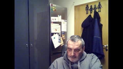 Snapshot of chris250268 chatting on February 1, 7:13 pm Chris online show from February 1, 7:13 pm
