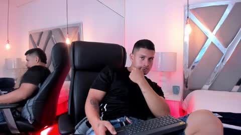 Chris Diamond online show from February 9, 8:11 pm