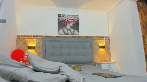 chris_kizz online show from December 24, 7:28 am