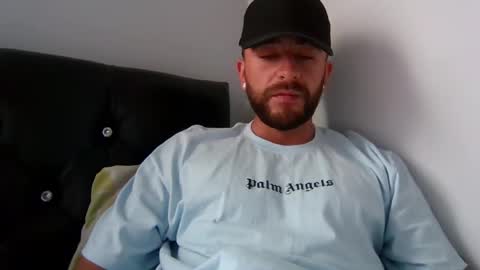 chris_sex80 online show from February 6, 10:00 pm