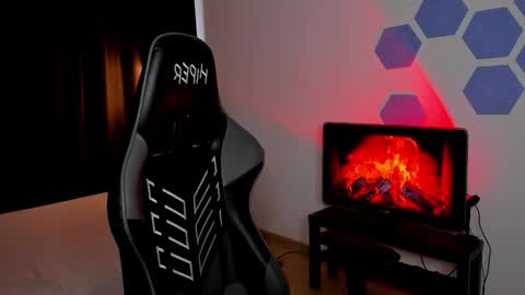 Chris Tyson online show from November 25, 7:07 am