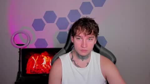 Chris Tyson online show from November 6, 3:09 am