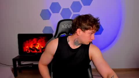 Chris Tyson online show from April 18, 10:06 am