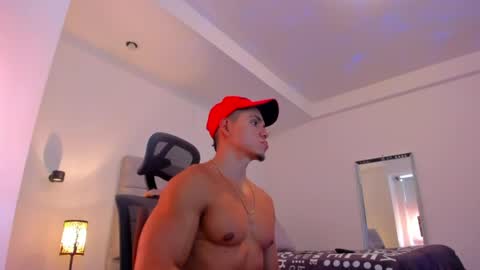 chrismorgan24 online show from May 6, 5:19 pm