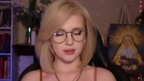 chriss_foxx online show from April 26, 3:42 pm