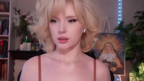 chriss_foxx online show from May 16, 3:43 pm