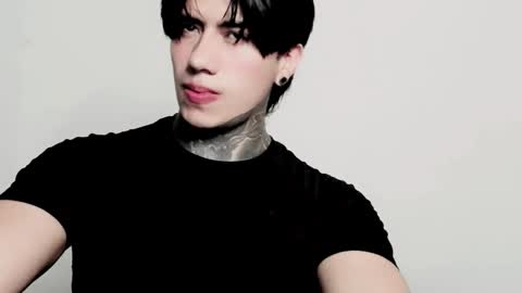 CHRIS  INDEPENT MODEL online show from January 15, 1:03 am