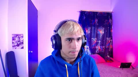 Christian Wang online show from March 4, 3:20 pm