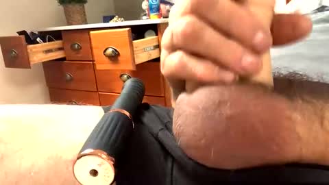 christianholl65 online show from October 14, 8:39 am