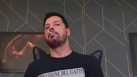 Chris online show from December 23, 10:10 am