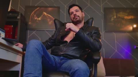 Chris online show from December 27, 5:59 pm