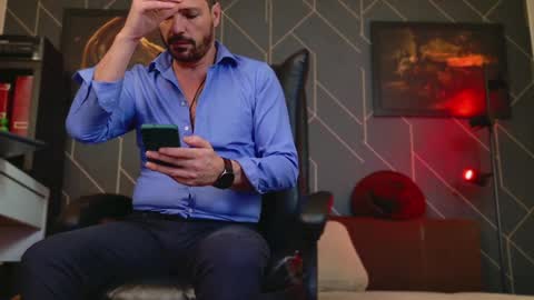 Chris online show from December 19, 11:07 am