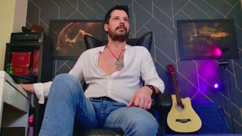 Chris online show from January 16, 4:49 am