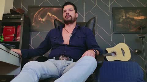 Chris online show from January 11, 6:12 pm