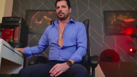 Chris online show from December 19, 7:40 am