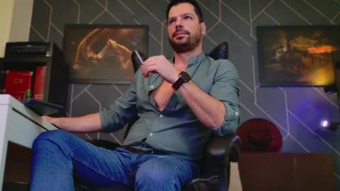 Chris online show from December 22, 5:33 am