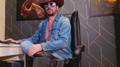 Chris online show from January 28, 10:56 pm