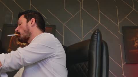 Chris online show from December 16, 4:55 am