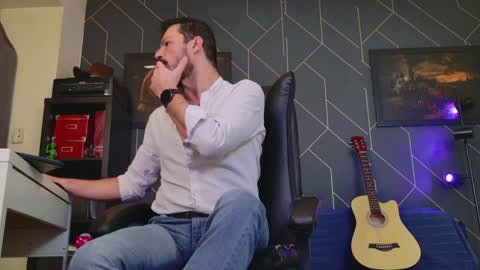 Chris online show from January 15, 3:11 am