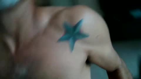 Snapshot of christopher_rain chatting on October 27, 7:03 pm Christopher Rain online show from October 27, 7:03 pm