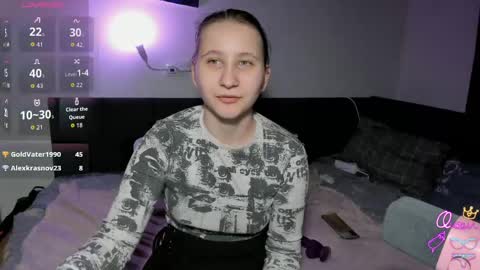 christyw3b online show from April 1, 4:59 pm