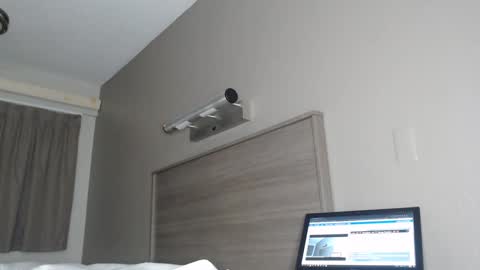 Snapshot of chrisvacherx chatting on January 20, 10:51 am ChrisVacherx online show from January 20, 10:51 am