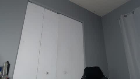 Snapshot of chrisvacherx chatting on December 16, 9:03 am ChrisVacherx online show from December 16, 9:03 am