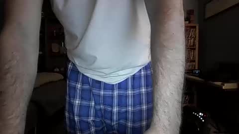 chrisw8121 online show from February 12, 5:33 am