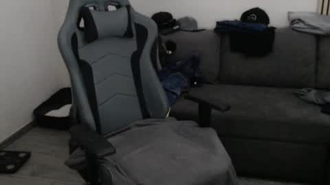 Chrizz online show from April 9, 4:12 pm