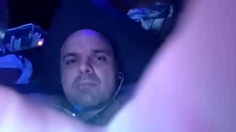 chubbyman43 online show from June 3, 3:09 am