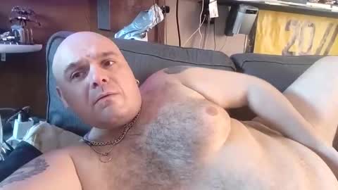 chubbyman44 online show from May 25, 10:32 am