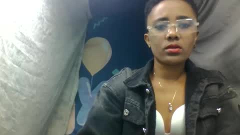 ciciazzhh online show from May 27, 7:49 am