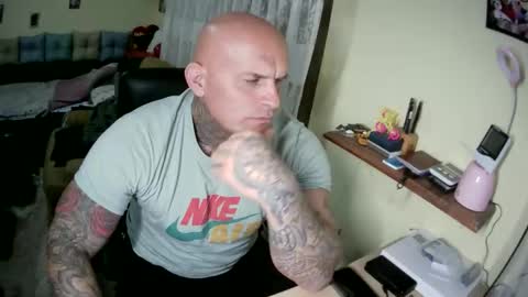 cikakure16081976 online show from January 12, 6:05 pm