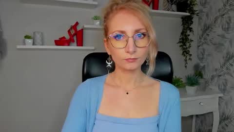 Cinderella online show from March 17, 6:29 am