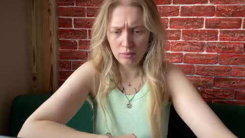 citrusblissss online show from October 10, 2:39 am