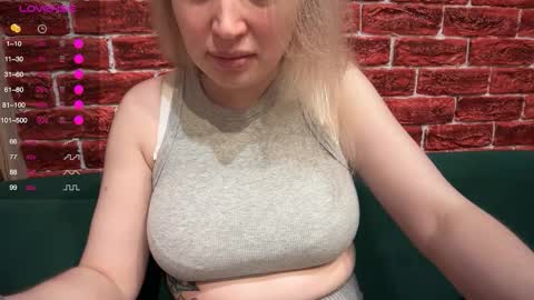 citrusblissss online show from November 23, 12:47 pm