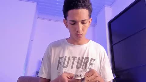 cj_davis1 online show from November 19, 12:15 pm