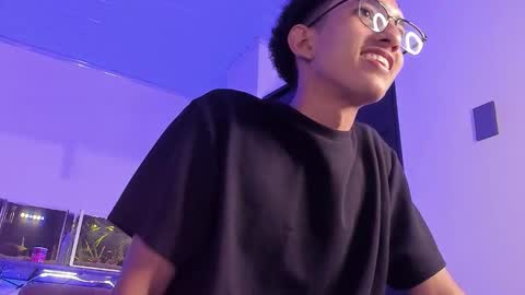 cj_davis1 online show from November 30, 5:14 am