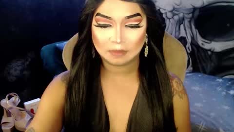 QUEEN CESS online show from December 22, 1:51 pm