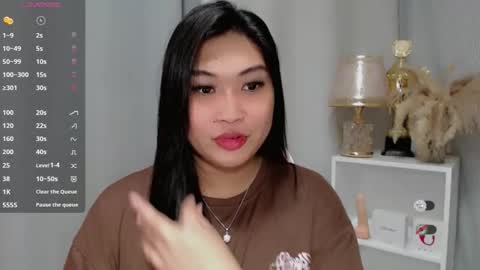 CLAIRE online show from April 25, 7:54 am