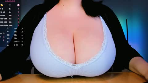 Clara  online show from February 1, 7:02 pm